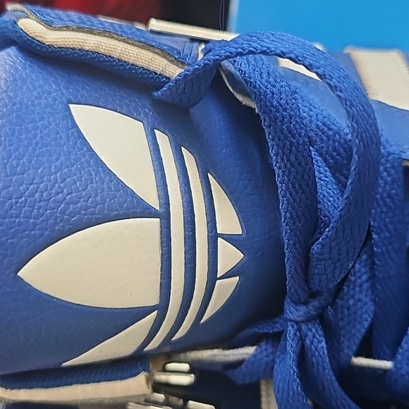 Adidas Men's High-Top Blue and White Sneakers - Picture 10 of 11